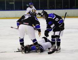 Хоккей. ЧМ-2013 U18. Эстонию от вылета в низший двизион спасёт лишь победа над Литвой